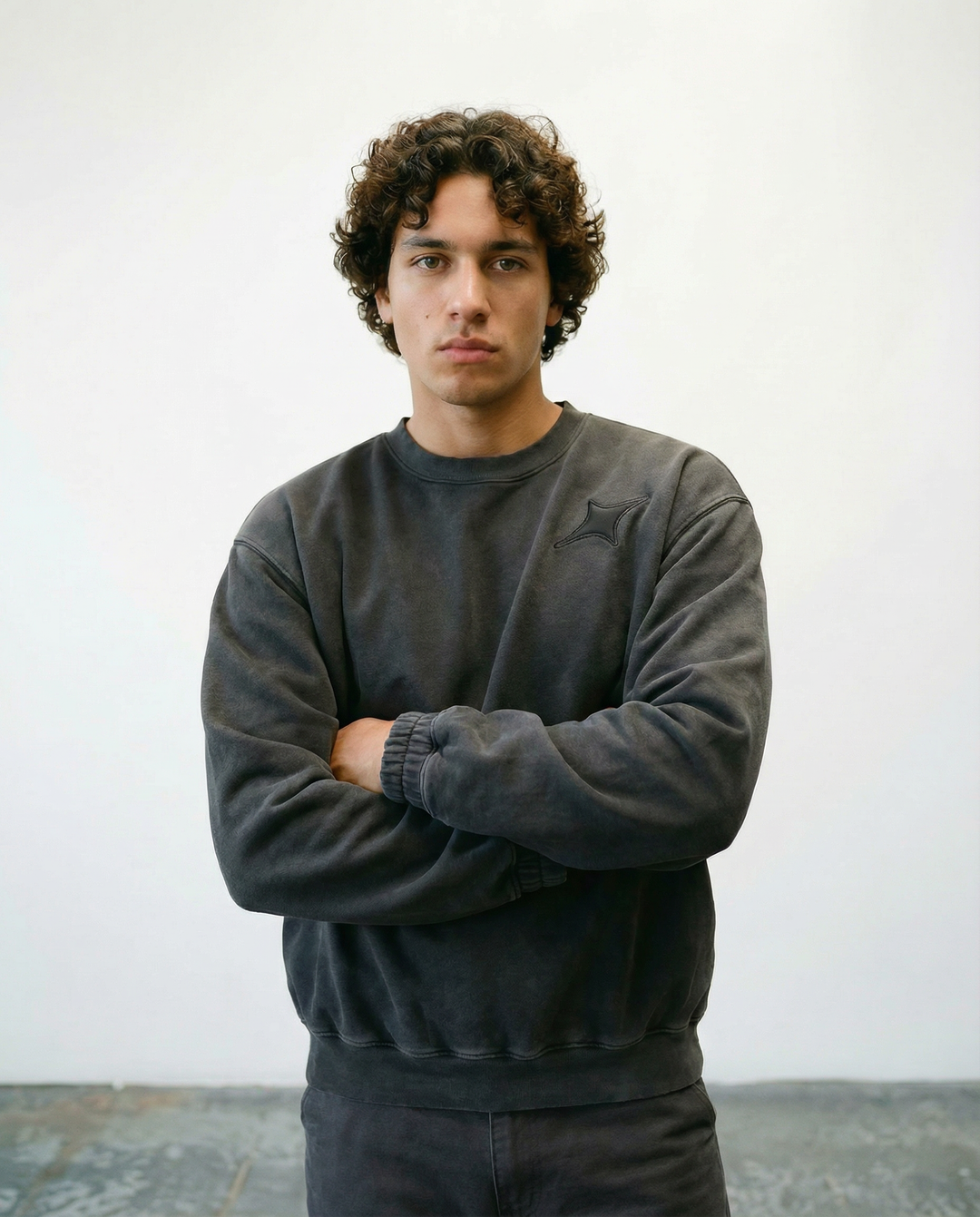 EVERKNOWN CORE SWEATSHIRT - CARBON BLACK